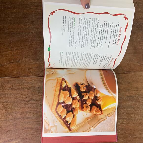 Favorite Brand‎ Name Country Christmas hard back cook book - Picture 9 of 14